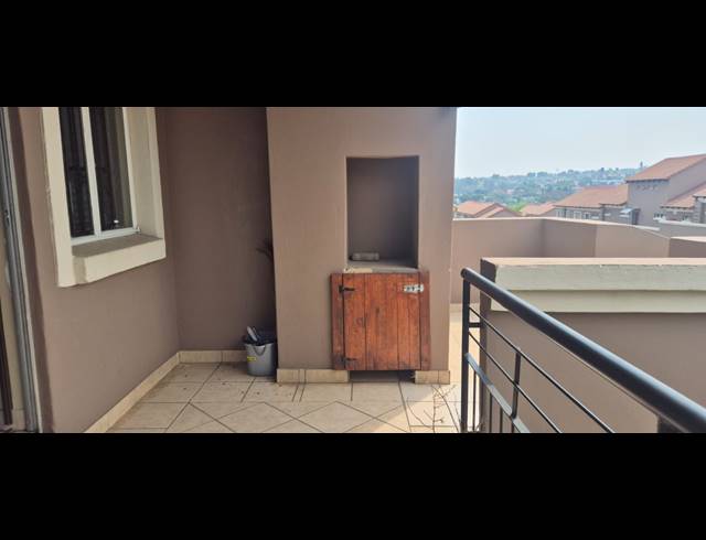 3 BEDROOM APARTMENT FOR SALE IN HALFWAY GARDENS